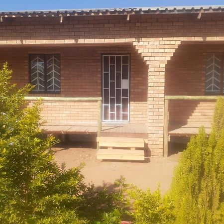Sunshinevibe Guest House Касане Екстериор снимка