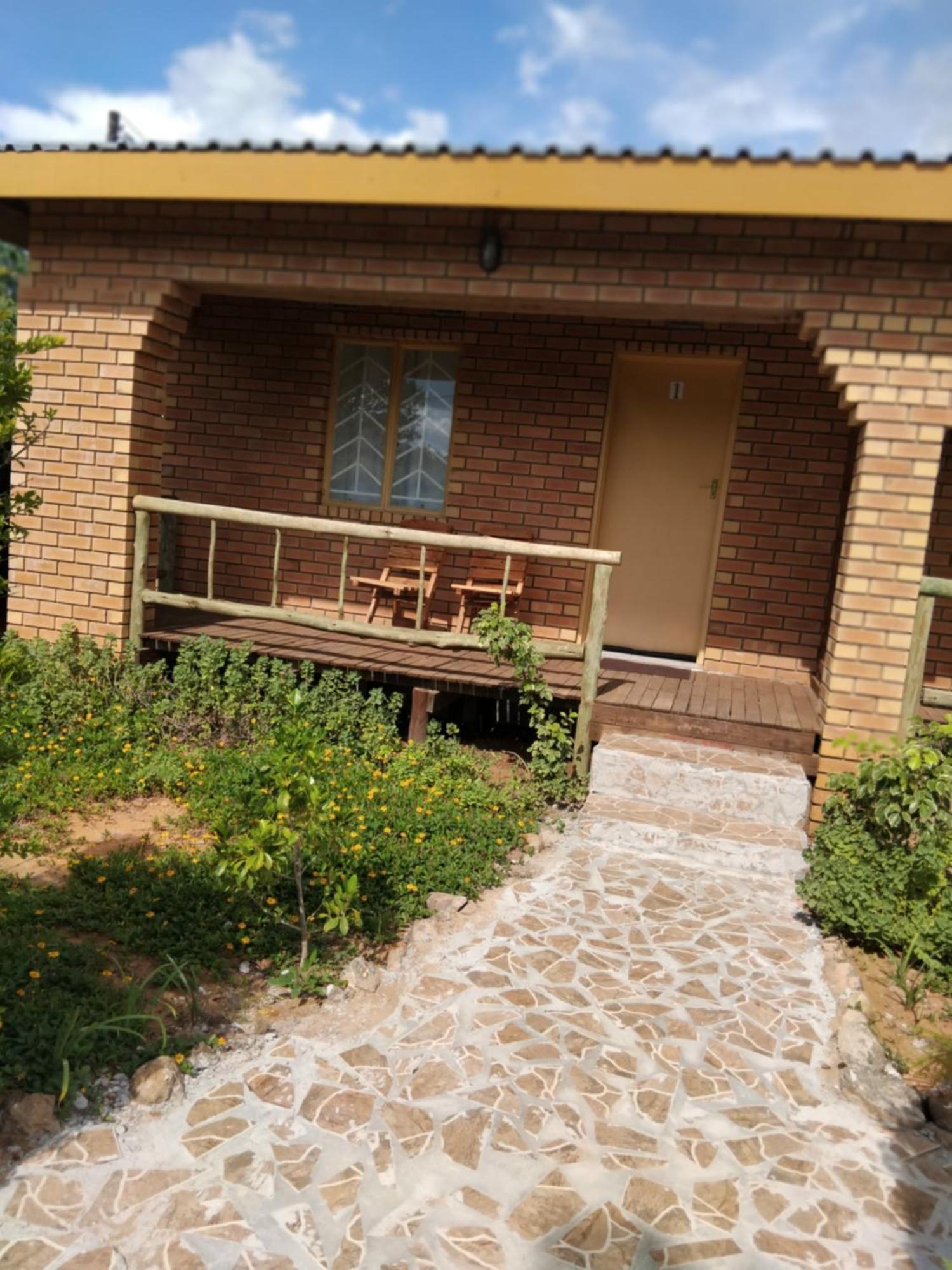 Sunshinevibe Guest House Касане Екстериор снимка